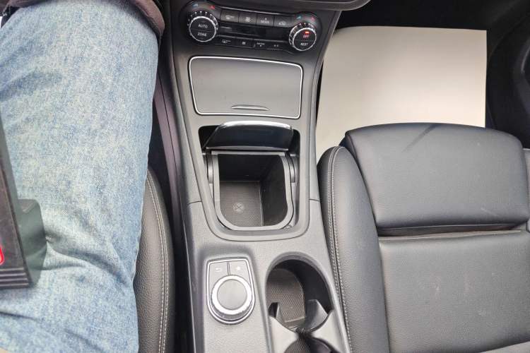 Used Mercedes-Benz B-Class 2018 B 200 Fashion Model Gear Lever