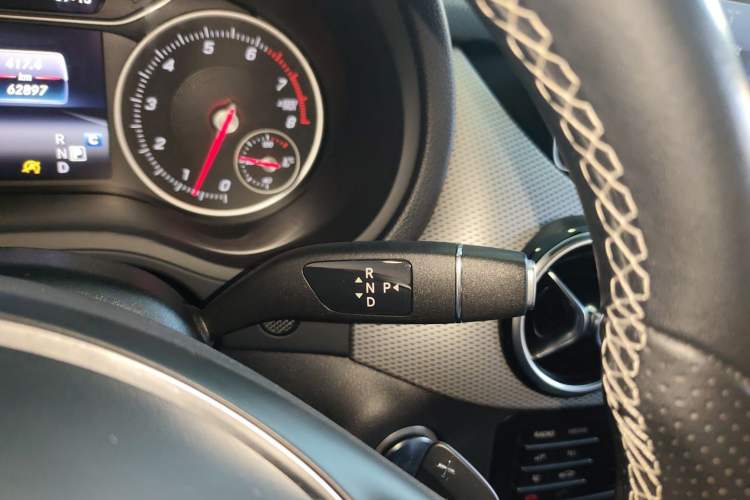 Used Mercedes-Benz B-Class 2018 B 200 Fashion Model Gear Lever