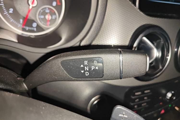 Used Mercedes-Benz B-Class 2018 B 200 Sport Edition Gear Lever