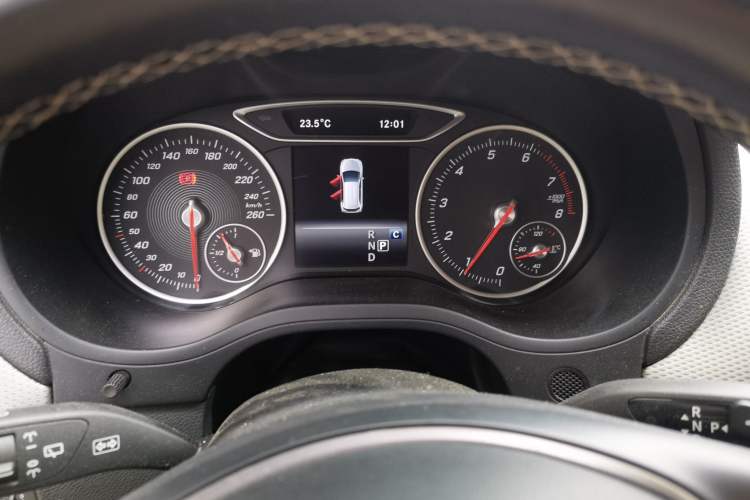 Used Mercedes-Benz B-Class 2018 B 200 Sport Edition Instrument Cluster