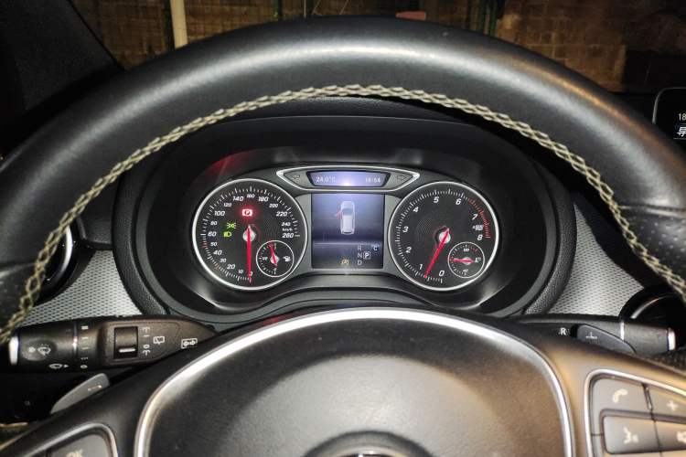 Used Mercedes-Benz B-Class 2018 B 200 Sport Edition Instrument Cluster