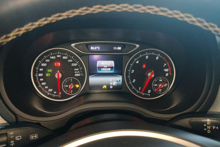 Used Mercedes-Benz B-Class 2018 B 200 Sport Edition Instrument Cluster