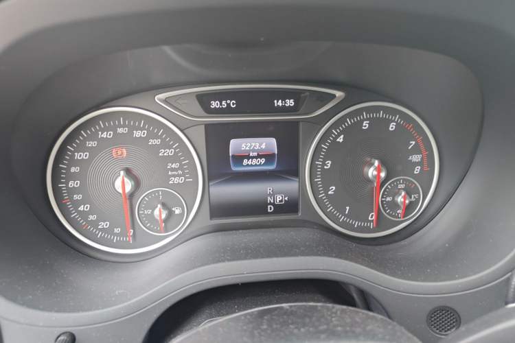 Used Mercedes-Benz B-Class 2018 B 200 Sport Edition Instrument Cluster