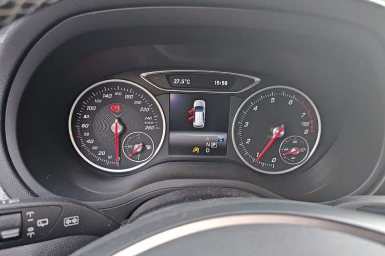 Used Mercedes-Benz B-Class 2018 B 200 Fashion Model Instrument Cluster