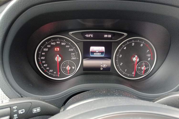 Used Mercedes-Benz B-Class 2018 B 200 Sport Edition Instrument Cluster