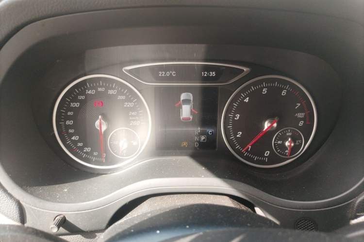 Used Mercedes-Benz B-Class 2018 B 200 Sport Edition Instrument Cluster