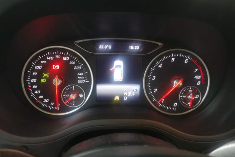 Used Mercedes-Benz B-Class 2018 B 200 Sport Edition Instrument Cluster