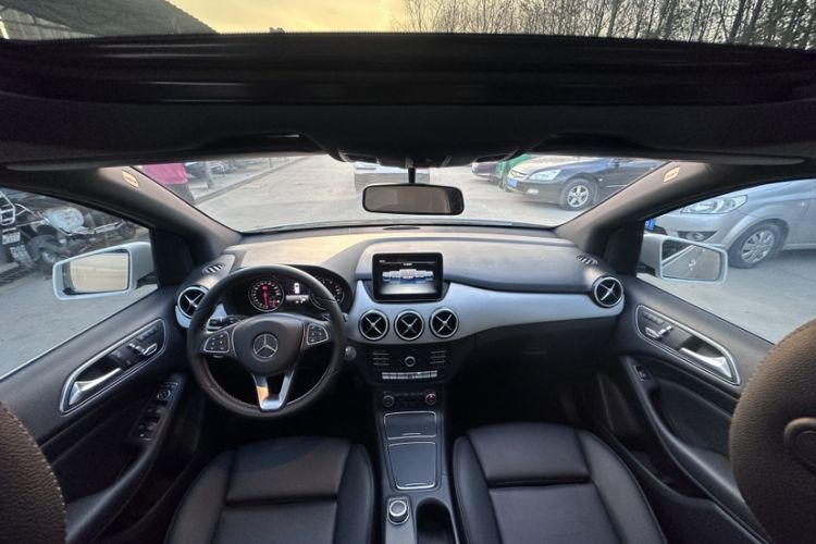 Used Mercedes-Benz B-Class 2018 B 200 Fashion Model Interior 2