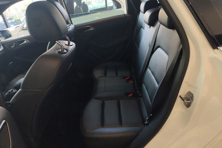 Used Mercedes-Benz B-Class 2018 B 200 Fashion Model Interior 4