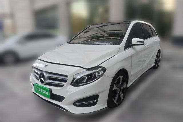 Mercedes-Benz B-Class 2018 B 200 Fashion Model usado