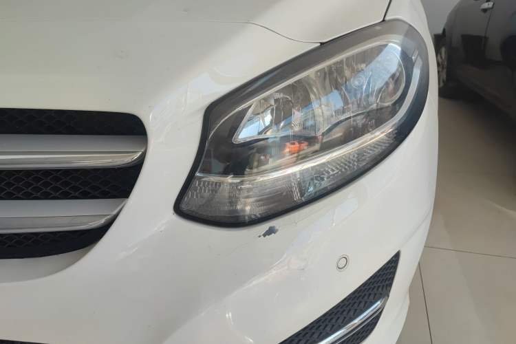 Used Mercedes-Benz B-Class 2018 B 200 Sport Edition Left Front Headlight