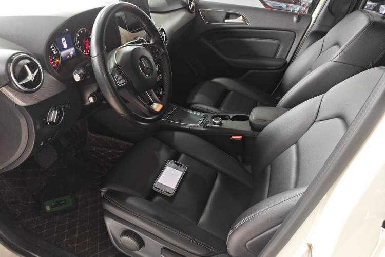 Used Mercedes-Benz B-Class 2018 B 200 Sport Edition Left Front Seat