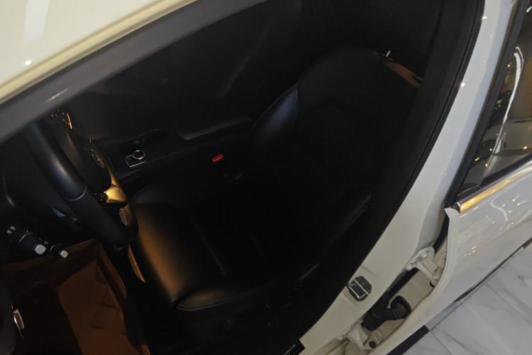 Used Mercedes-Benz B-Class 2018 B 200 Sport Edition Left Front Seat