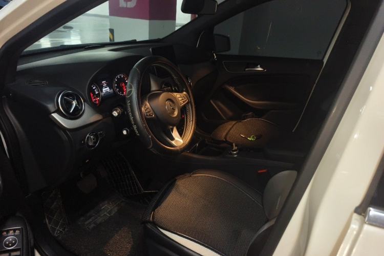Used Mercedes-Benz B-Class 2018 B 200 Sport Edition Left Front Seat