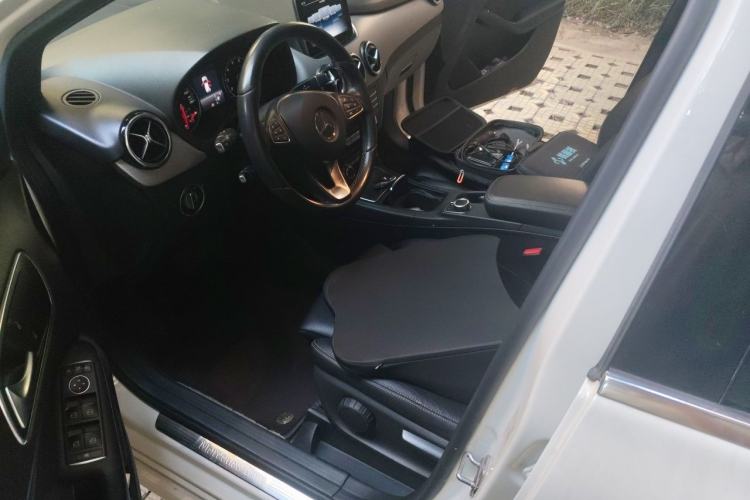 Used Mercedes-Benz B-Class 2018 B 200 Sport Edition Left Front Seat