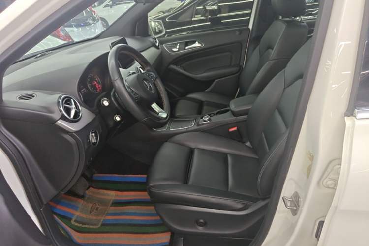 Used Mercedes-Benz B-Class 2018 B 200 Fashion Model Left Front Seat
