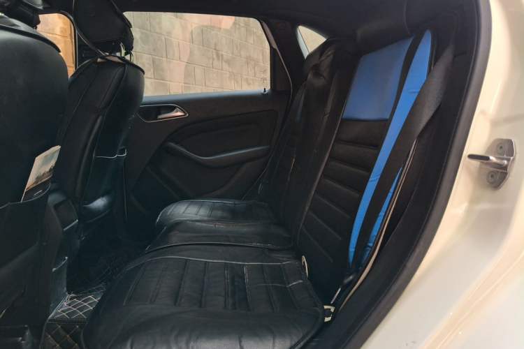 Used Mercedes-Benz B-Class 2018 B 200 Sport Edition Left Rear Seat
