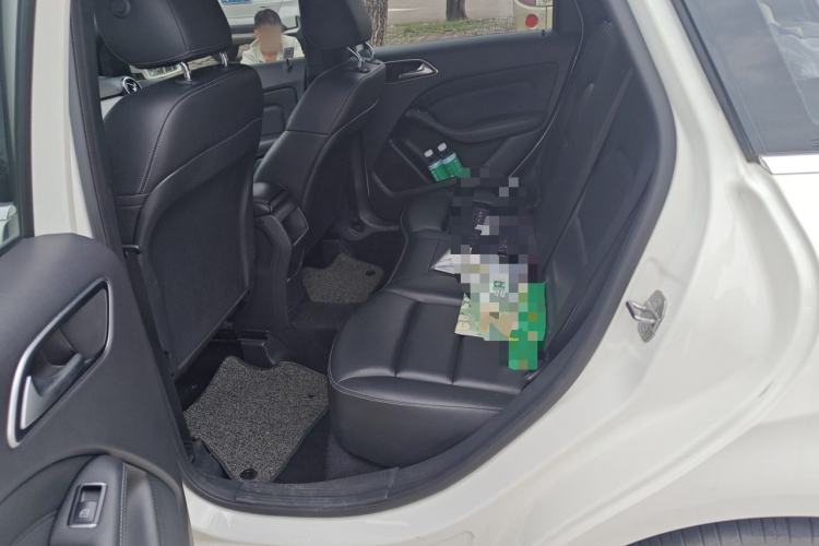 Used Mercedes-Benz B-Class 2018 B 200 Sport Edition Left Rear Seat