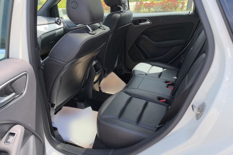 Used Mercedes-Benz B-Class 2018 B 200 Sport Edition Left Rear Seat