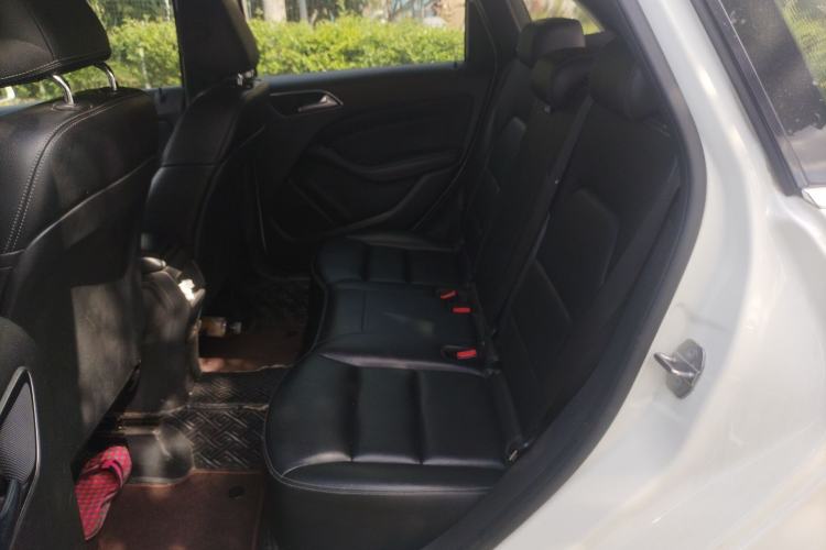 Used Mercedes-Benz B-Class 2018 B 200 Sport Edition Left Rear Seat