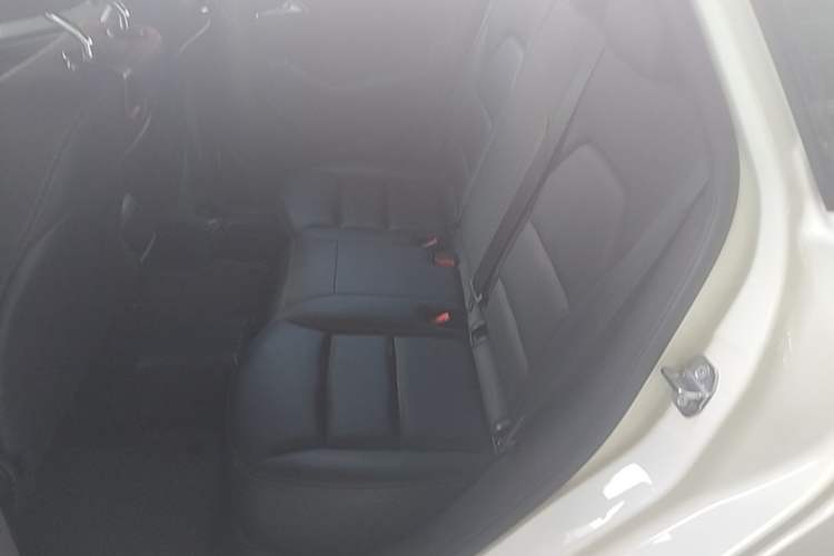 Used Mercedes-Benz B-Class 2018 B 200 Sport Edition Left Rear Seat