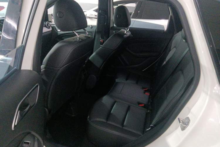 Used Mercedes-Benz B-Class 2018 B 200 Fashion Model Left Rear Seat