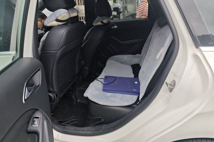 Used Mercedes-Benz B-Class 2018 B 200 Sport Edition Left Rear Seat