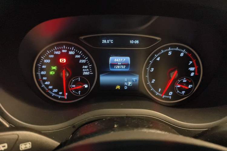 Used Mercedes-Benz B-Class 2018 B 200 Fashion Model Odometer Close Up