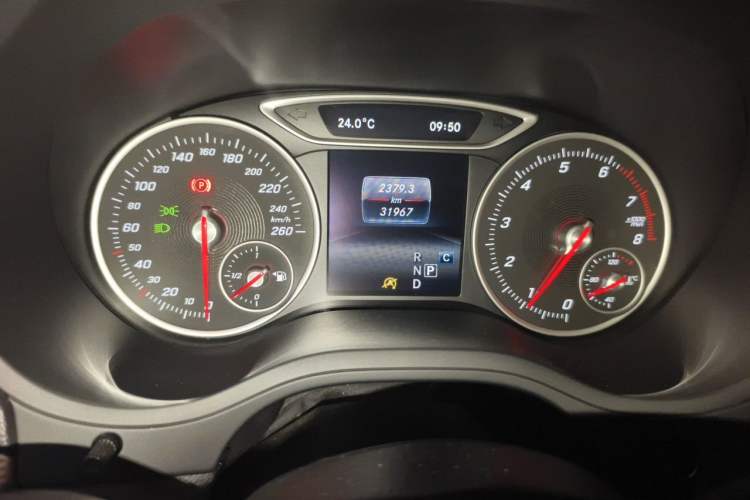 Used Mercedes-Benz B-Class 2018 B 200 Sport Edition Odometer Close Up
