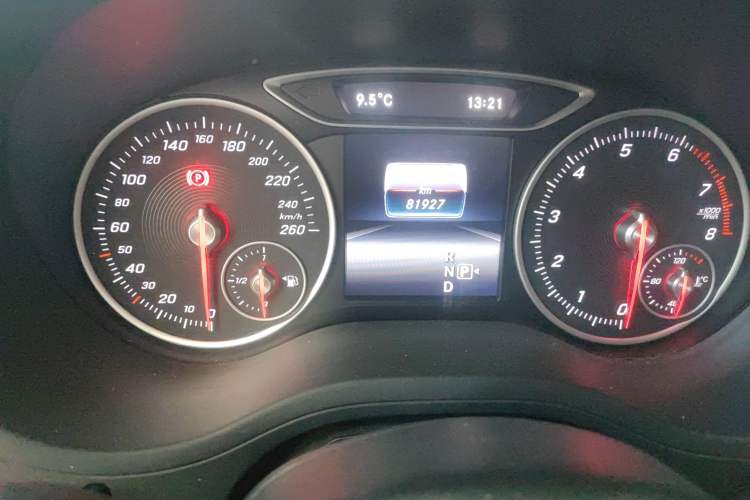 Used Mercedes-Benz B-Class 2018 B 200 Sport Edition Odometer Close Up