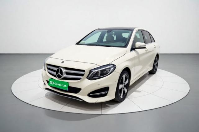 Mercedes-Benz B-Class 2018 B 200 Fashion Model usado