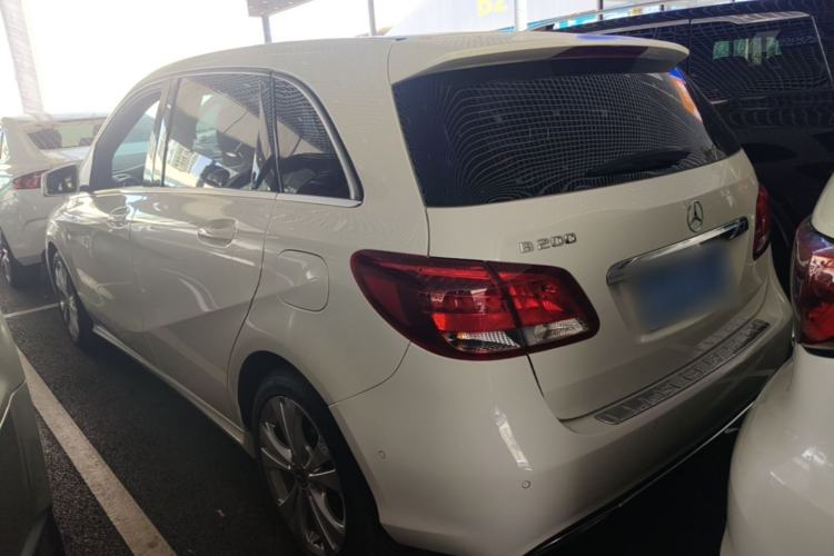 Used Mercedes-Benz B-Class 2018 B 200 Sport Edition Rear Left 45 Deg
