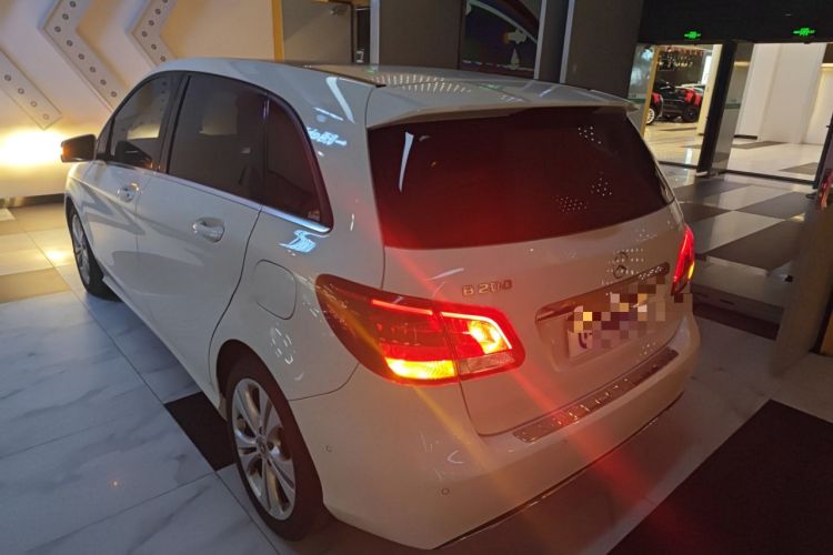 Used Mercedes-Benz B-Class 2018 B 200 Sport Edition Rear Left 45 Deg