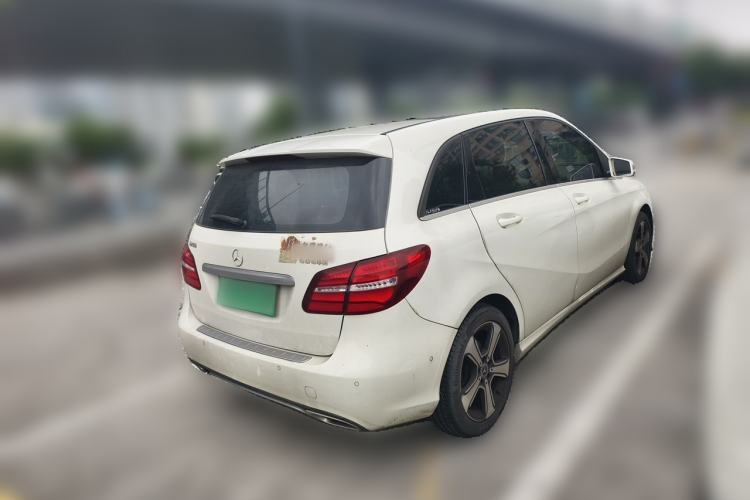 Used Mercedes-Benz B-Class 2018 B 200 Fashion Model Rear Right 45 Deg