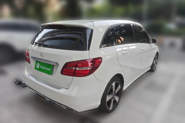 Used Mercedes-Benz B-Class 2018 B 200 Fashion Model Rear Right 45 Deg
