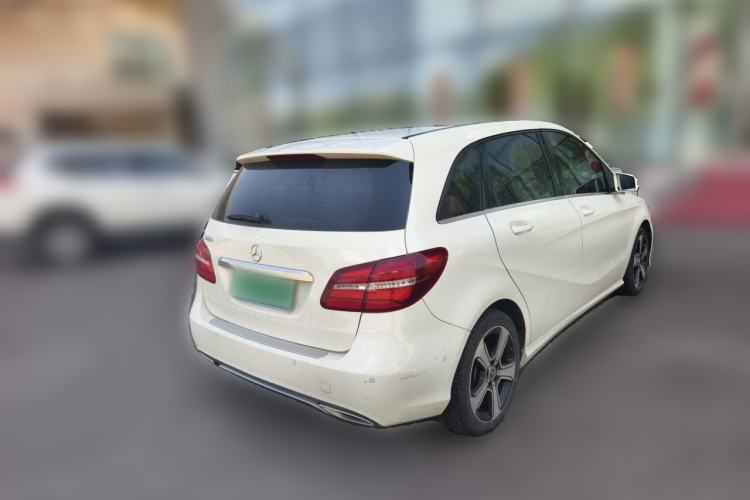 Used Mercedes-Benz B-Class 2018 B 200 Fashion Model Rear Right 45 Deg