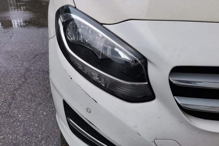 Used Mercedes-Benz B-Class 2018 B 200 Sport Edition Right Front Headlight