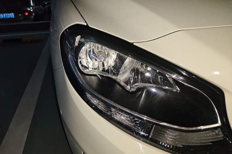 Used Mercedes-Benz B-Class 2018 B 200 Sport Edition Right Front Headlight