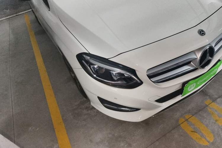 Used Mercedes-Benz B-Class 2018 B 200 Fashion Model Right Front Headlight
