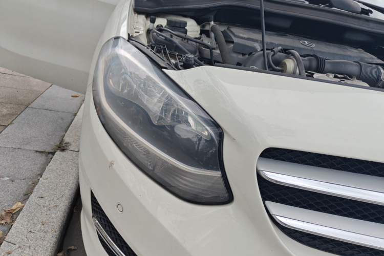 Used Mercedes-Benz B-Class 2018 B 200 Sport Edition Right Front Headlight