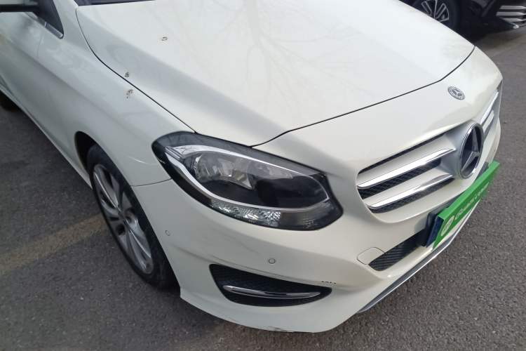 Used Mercedes-Benz B-Class 2018 B 200 Sport Edition Right Front Headlight