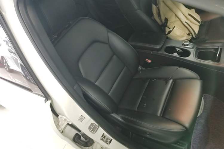 Used Mercedes-Benz B-Class 2018 B 200 Fashion Model Right Front Seat