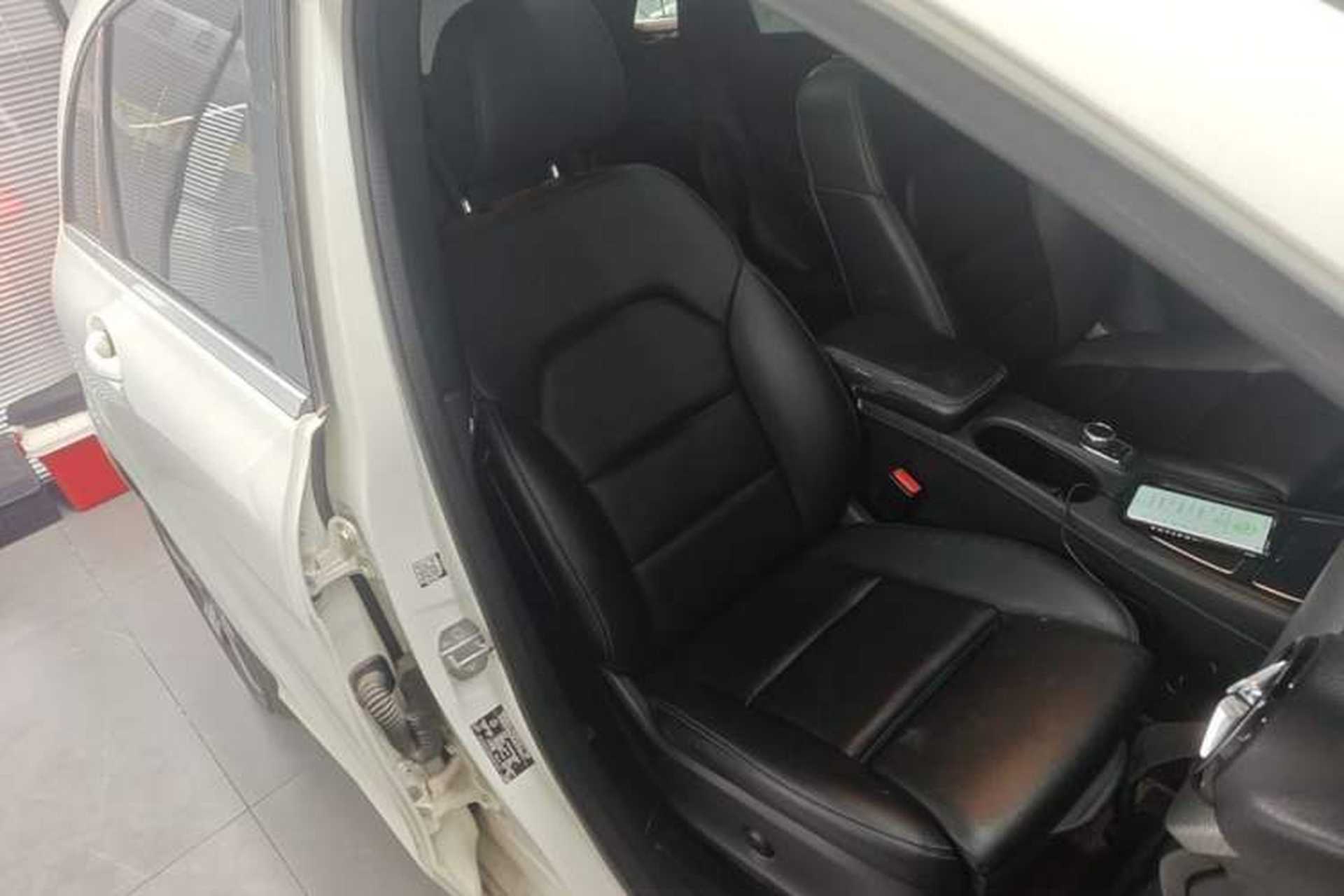 Used Mercedes-Benz B-Class 2018 B 200 Fashion Model Right Front Seat
