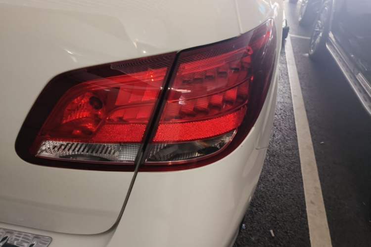 Used Mercedes-Benz B-Class 2018 B 200 Sport Edition Right Rear Taillight
