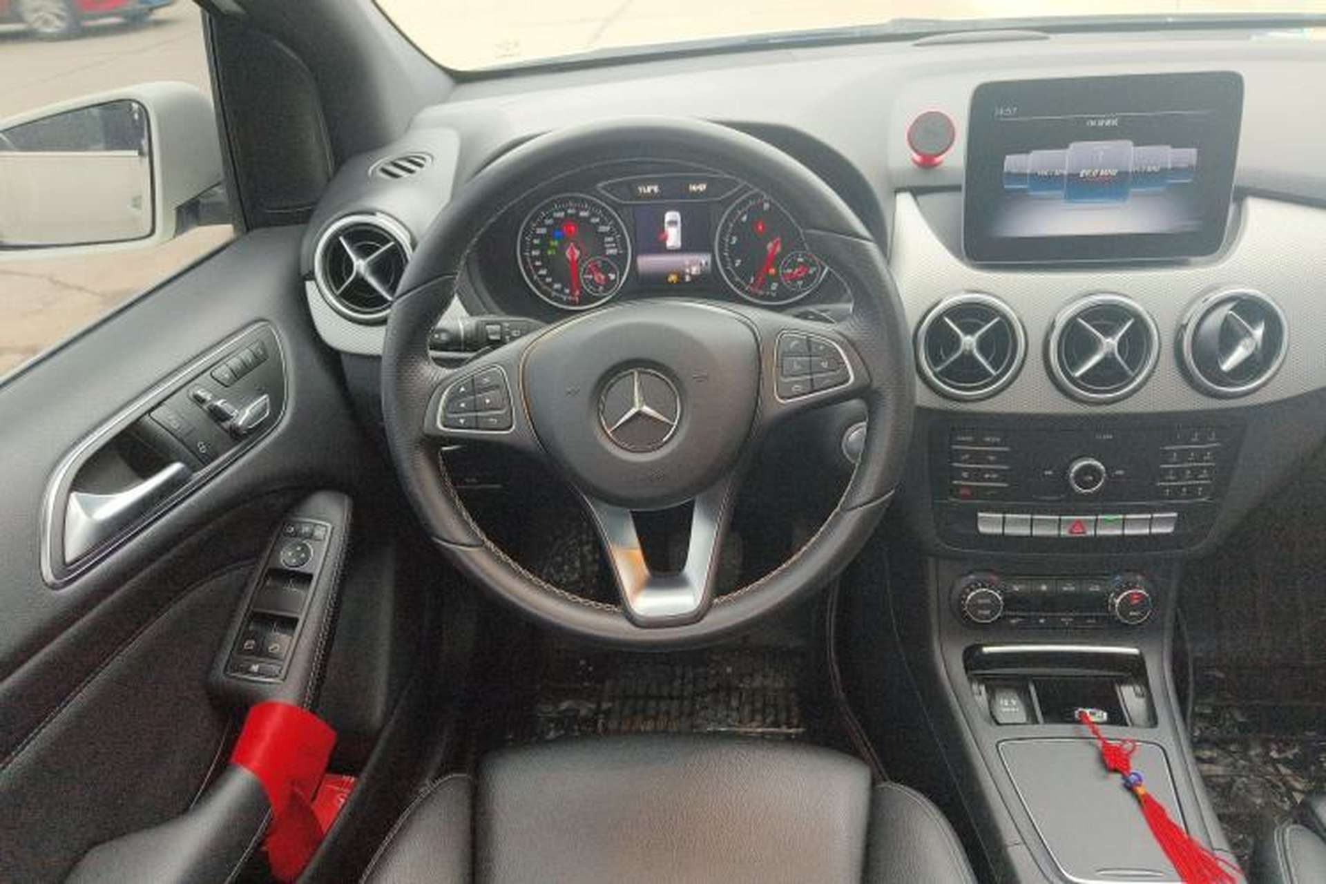 Used Mercedes-Benz B-Class 2018 B 200 Fashion Model Steering Wheel