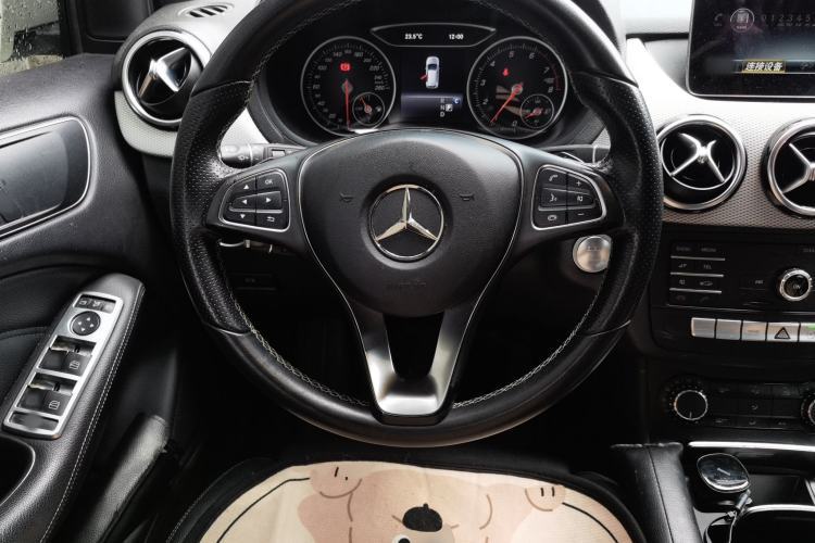 Used Mercedes-Benz B-Class 2018 B 200 Sport Edition Steering Wheel