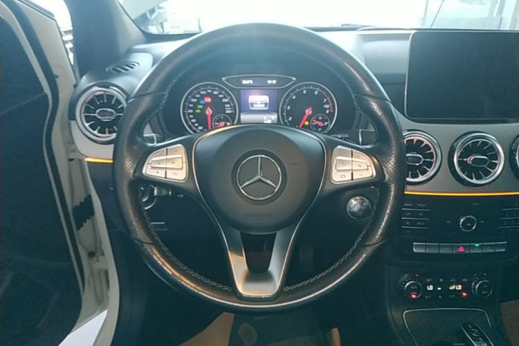 Used Mercedes-Benz B-Class 2018 B 200 Fashion Model Steering Wheel