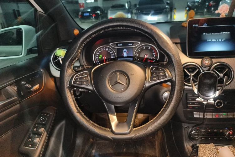 Used Mercedes-Benz B-Class 2018 B 200 Fashion Model Steering Wheel