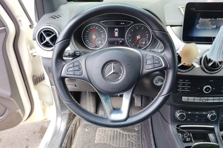 Used Mercedes-Benz B-Class 2018 B 200 Sport Edition Steering Wheel