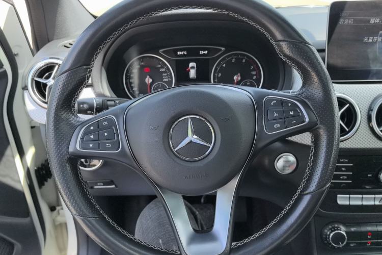 Used Mercedes-Benz B-Class 2018 B 200 Sport Edition Steering Wheel